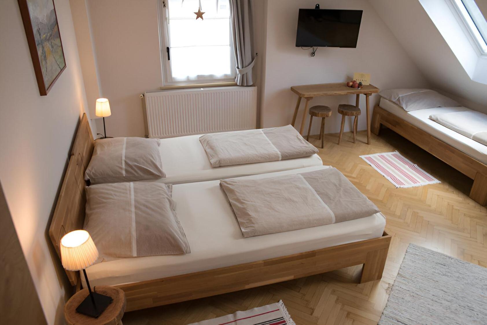 Bed & Breakfast Dvorec Petrovče Extérieur photo